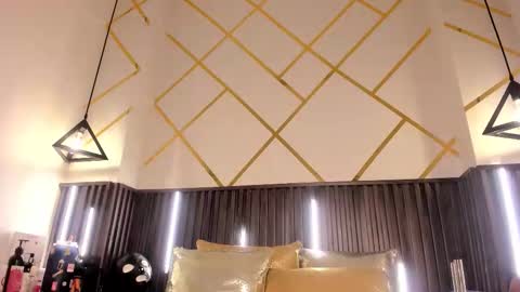 Snapshot of _rebecca1 chatting on November 6, 2025, 2:07 pm rebecca online show from November 6, 2025, 2:07 pm