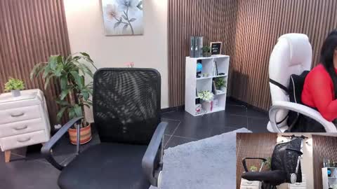 Snapshot of _redfoxxx_ chatting on September 16, 2025, 7:15 pm You can tell me Mariana online show from September 16, 2025, 7:15 pm