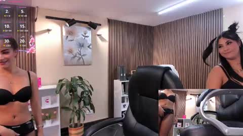 Snapshot of _redfoxxx_ chatting on November 1, 2025, 10:17 am You can tell me Mariana online show from November 1, 2025, 10:17 am