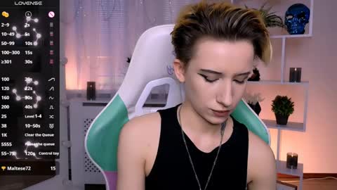 Snapshot of _rein_ramm chatting on May 13, 2026, 2:58 pm Rein online show from May 13, 2026, 2:58 pm