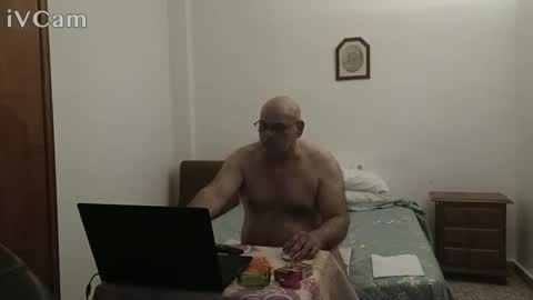 Snapshot of _reyi chatting on May 14, 2026, 6:26 pm REY online show from May 14, 2026, 6:26 pm