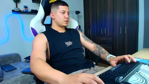 Roberto online show from February 8, 2025, 6:44 pm