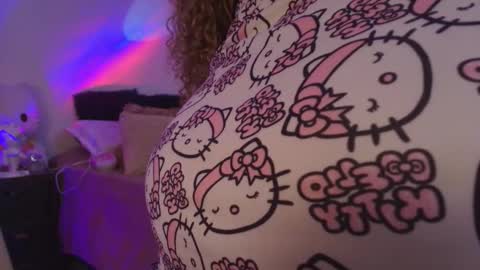 Snapshot of _rose_smith chatting on November 6, 2025, 1:06 am _rose_smith online show from November 6, 2025, 1:06 am