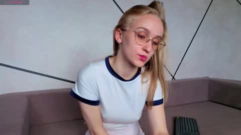 Snapshot of _ruby_kim chatting on May 22, 2026, 6:42 am Ruby online show from May 22, 2026, 6:42 am
