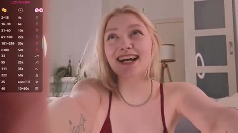 Snapshot of _rude_girl_ chatting on October 10, 2025, 4:06 pm Eve online show from October 10, 2025, 4:06 pm