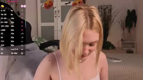 Snapshot of _rude_girl_ chatting on October 24, 2025, 4:03 pm Eve online show from October 24, 2025, 4:03 pm