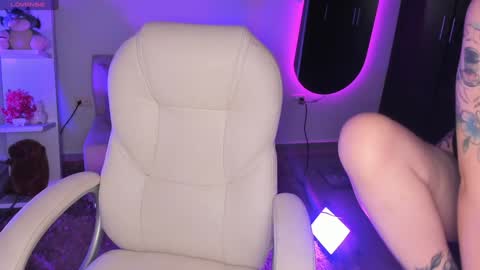   online show from January 17, 2025, 1:35 pm