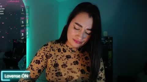  SantaLove  online show from April 27, 2026, 10:08 pm