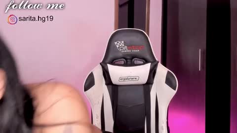 Snapshot of _sara_hernandez chatting on January 21, 2025, 9:57 am Sara intagram online show from January 21, 2025, 9:57 am