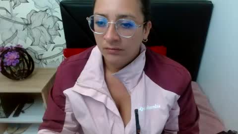 _saraximena_ online show from July 22, 2026, 6:38 am