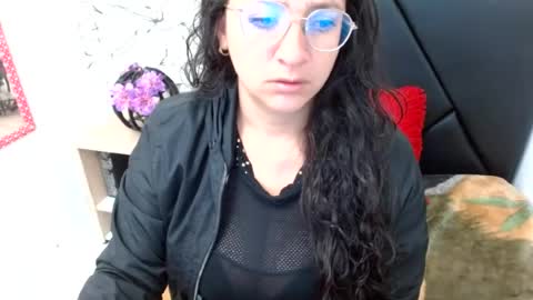 _saraximena_ online show from July 25, 2026, 7:39 am