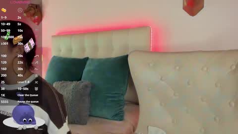 Snapshot of _sasha_miller_ chatting on May 27, 2026, 12:35 pm Sasha online show from May 27, 2026, 12:35 pm