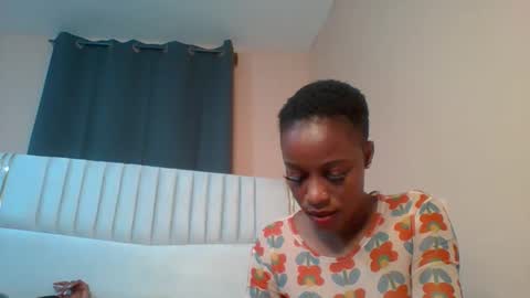 _sassydiva_ online show from November 19, 2025, 11:32 am