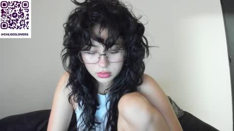 Chloee online show from May 4, 2026, 2:07 am