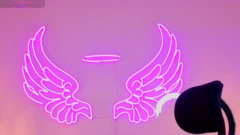 Snapshot of _scarletmoore chatting on October 4, 2025, 10:46 am Scarlett online show from October 4, 2025, 10:46 am