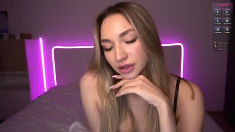 Snapshot of _secretdesire chatting on January 30, 2025, 11:24 pm Kat online show from January 30, 2025, 11:24 pm