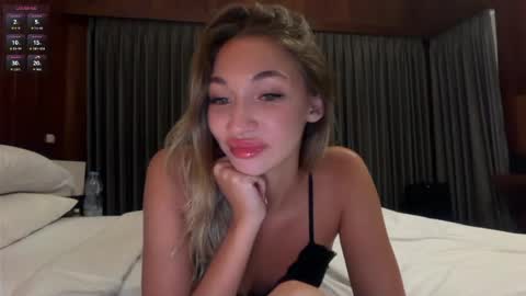Snapshot of _secretdesire chatting on May 3, 2026, 3:40 pm Kat online show from May 3, 2026, 3:40 pm