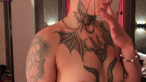 Snapshot of _selene_red chatting on January 25, 2025, 7:18 pm Selene online show from January 25, 2025, 7:18 pm