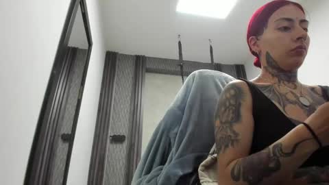 Snapshot of _selene_red chatting on May 29, 2026, 1:36 am Selene online show from May 29, 2026, 1:36 am