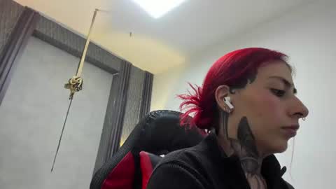 Snapshot of _selene_red chatting on June 15, 2026, 1:41 am Selene online show from June 15, 2026, 1:41 am