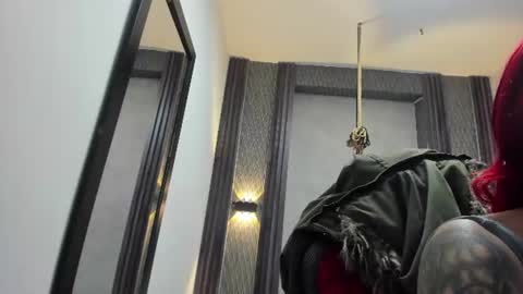 Snapshot of _selene_red chatting on June 19, 2026, 2:05 am Selene online show from June 19, 2026, 2:05 am