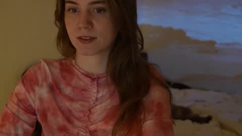 Snapshot of _sensualia_ chatting on December 18, 2025, 8:15 pm Lia online show from December 18, 2025, 8:15 pm