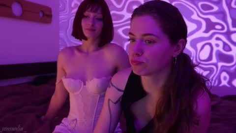 Snapshot of _sensualia_ chatting on March 7, 2026, 5:32 pm Lia online show from March 7, 2026, 5:32 pm