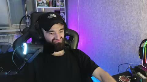 Ask me online show from November 7, 2025, 7:14 pm