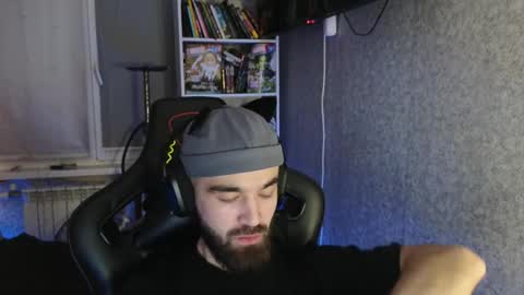 Ask me online show from November 18, 2025, 4:50 am