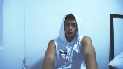 Juan Pablo-independent model online show from December 18, 2025, 5:57 am