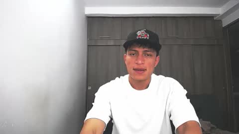 Juan Pablo-independent model online show from February 18, 2026, 1:01 am