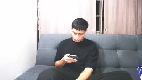 Juan Pablo-independent model online show from March 7, 2026, 4:09 am