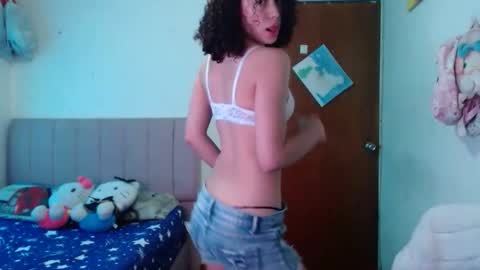 _shanellxxx online show from February 21, 2026, 1:45 pm