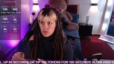 _sharlotte777 online show from February 1, 2025, 12:47 pm