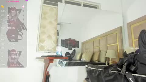 Snapshot of _shirleyy_ chatting on August 1, 2026, 6:29 pm Shirley online show from August 1, 2026, 6:29 pm