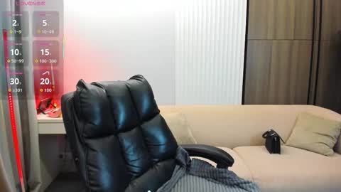 Snapshot of _shy_jenny_ chatting on October 22, 2025, 1:06 am Shy Jenny online show from October 22, 2025, 1:06 am