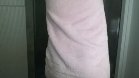 Snapshot of _shynikki chatting on May 14, 2026, 4:19 am _shynikki online show from May 14, 2026, 4:19 am