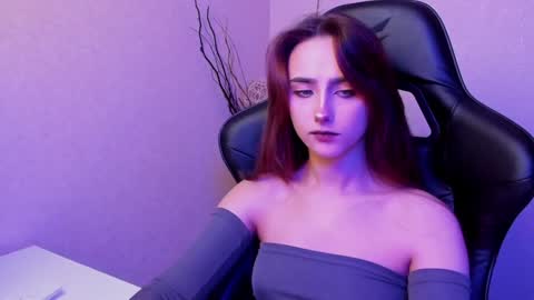 Snapshot of _silverdream chatting on December 29, 2024, 2:27 am _silverdream online show from December 29, 2024, 2:27 am