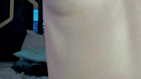 Snapshot of _silvia_vega_ chatting on February 4, 2025, 1:02 am _silvia_vega_ online show from February 4, 2025, 1:02 am