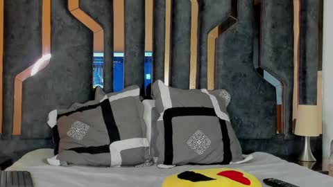 Snapshot of _silvia_vega_ chatting on February 22, 2025, 8:20 pm _silvia_vega_ online show from February 22, 2025, 8:20 pm