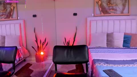    640  200   online show from September 11, 2025, 8:09 pm