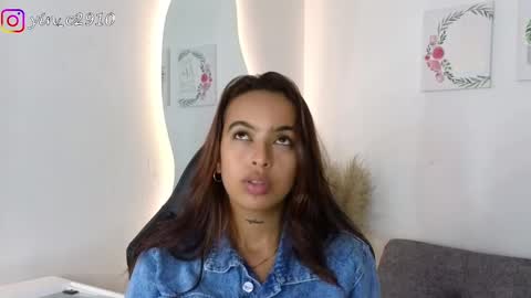 Andrea  The Next Stream  Wednesday online show from December 5, 2024, 11:29 pm