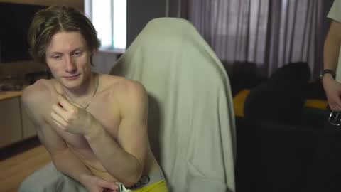 OLIVERpvt is open online show from February 24, 2025, 11:54 am