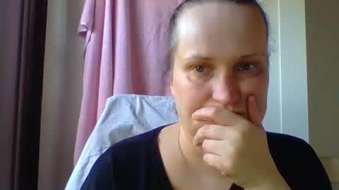 Melisa online show from March 8, 2025, 2:40 pm