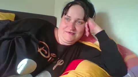 Snapshot of _squirty_pussyyy_ chatting on June 3, 2026, 2:33 pm Melisa online show from June 3, 2026, 2:33 pm