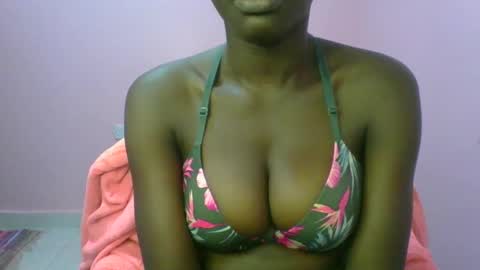 Snapshot of _sweet_gabriella chatting on February 14, 2025, 7:12 pm Gabriella online show from February 14, 2025, 7:12 pm