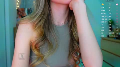 Dasha  online show from April 25, 2026, 4:37 pm