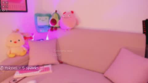 _tammarra_ online show from May 11, 2026, 9:23 pm