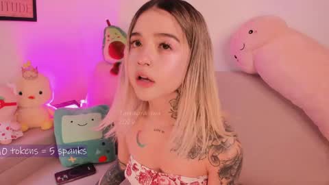 _tammarra_ online show from June 6, 2026, 6:23 pm