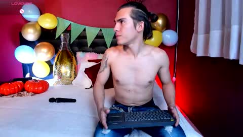 Snapshot of _tattoo_couple chatting on September 23, 2025, 3:15 pm online show from September 23, 2025, 3:15 pm